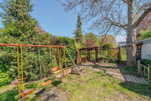 Garten mit Hühnerstall - 