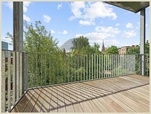 Balkon - Bezugsfrei: Gefragte Lage, Balkon mit Aus- und Weitblick, attraktiver Altbau...