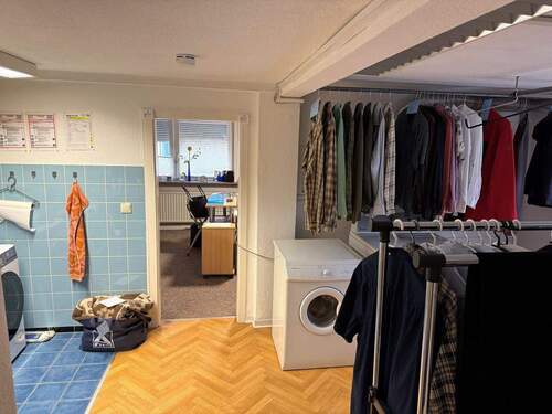 Gewerbe/Laden - EG - 