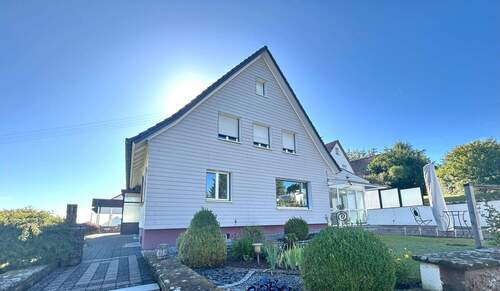 Gepflegtes schönes Zuhause - 8 Zimmer Mehrfamilienhaus, Wohnhaus zum Kaufen in Schramberg