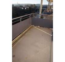 DG-Whg. = 2. OG - Bad mit Fenster - großer Balkon !!! - Flöha