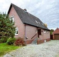 Gepflegtes, freistehendes Ein- bzw. Zweifamilienhaus mit Garten, Vollkeller, Garage und Charme! - Bönningstedt