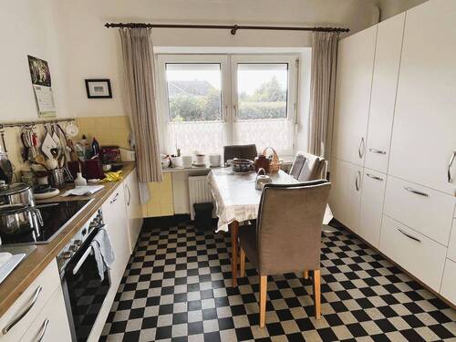 Küche mit Essplatz - 