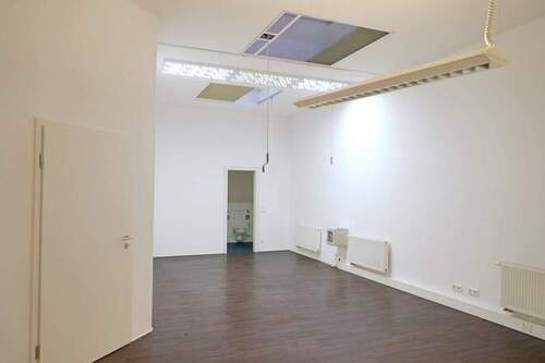 Raum 1 - FÜ-City: Nähe Bahnhof - Gewerbeeinheit mit ca. 54 m²