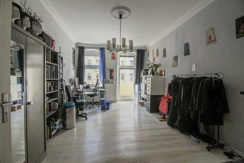 Zimmer zur Reisstr. mit Balkon - 2 Zimmer Etagenwohnung in Berlin