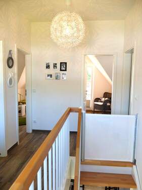 Treppenhaus OG mit Treppenschutzgitter - 