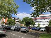 Allgemeiner Parkplatz vor dem Gebäude - 3 Zimmer Büro zur Miete in Vellmar