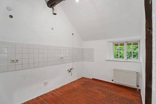 Küche (7,26m²) mit allen erforderlichen Anschlüssen. - 