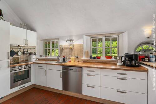 ... offener Küchenzone mit komplett ausgestatteter Einbauküche ... - Mehrfamilienhaus, Wohnhaus mit 240,50 m² in Osterholz-Scharmbeck zum Kaufen