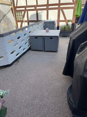 Terrasse - 5 Zimmer Mehrfamilienhaus, Wohnhaus in Kaufungen