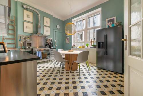 Küche mit Esstisch - 