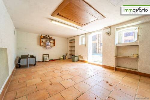 Garage - 
