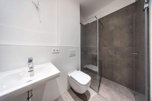 Badezimmer - 1 Zimmer Etagenwohnung in Leipzig