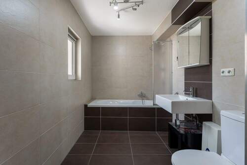 Badezimmer 1 OG. - 