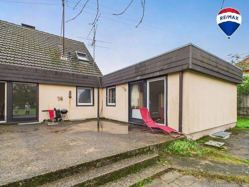 RE/MAX Immobilien DeLux Einfamilienhaus Wallerfangen-Oberlimberg Terrasse 1 - 