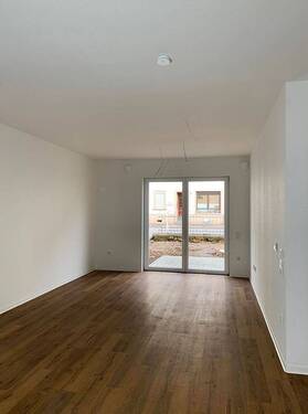 Wohnbereich mit Terrasse - 2 Zimmer Etagenwohnung zur Miete in Trier