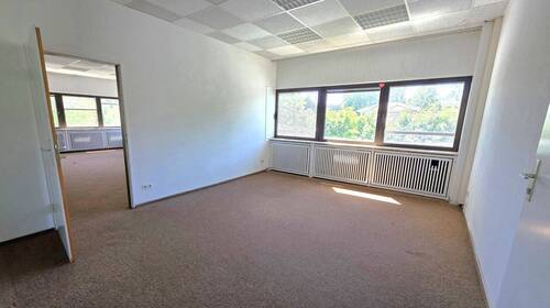 ehemaliger Büroraum - Halle in Ahrensburg zur Miete