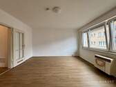 Schlafzimmer/Wohnbereich - 1 Zimmer Etagenwohnung in Stuttgart