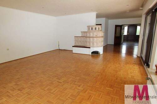  Wohnen - 6 Zimmer Mehrfamilienhaus, Wohnhaus zur Miete in Nürnberg