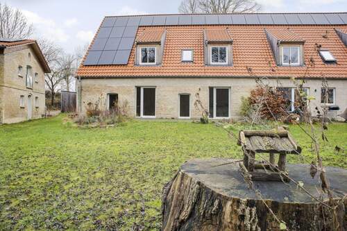 Garten mit Blick auf die Terrasse - 