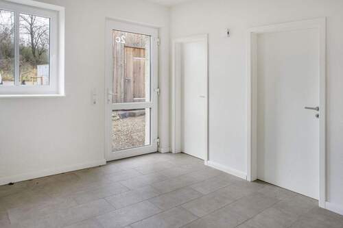 Eingangsbereich / Flur - Reihenendhaus mit 199,60 m&sup2; in Kosel / Bohnert zur Miete