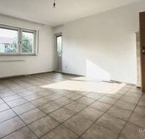 *** Einziehen & Wohlfühlen: frisch sanierte Dreizimmerwohnung mit zwei Balkonen und Kachelofen *** - Mannheim Käfertal