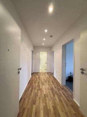Whg. 1 - Flur - Attraktive 2-Zimmer-Wohnungen mit Balkon in ruhiger Lage - ideal für SinglesPaare