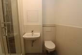 Bad mit Dusche - 1 Zimmer Etagenwohnung zur Miete in Freiberg