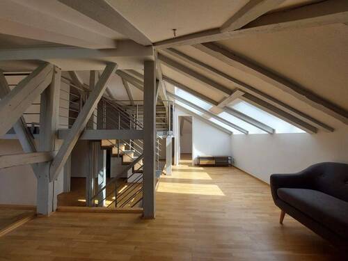 2.Ebene_Sicht_und_Fensterfront - 2 Zimmer Etagenwohnung in Schwerin