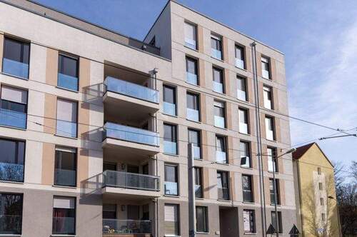 Arthur-Hoffmann-Str. 13 - Außenansicht - Moderne 3-Raumwohnung mit Balkon in der Südvorstadt