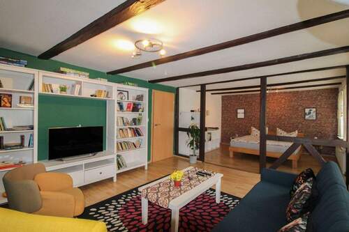 Wohnzimmer und Schlafzimmer WE2 - 4 Zimmer Einfamilienhaus in Quedlinburg