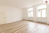 Wohn-/Schlafzimmer - Zentral gelegene Wohnung - modern saniert - Fahrstuhl - PKW-Stellplatz -Annaberg-Buchholz!