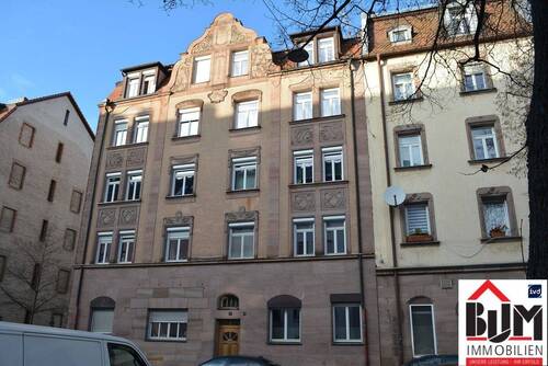 Vorderansicht - *Denkmalschutz - 2 Zimmer - zeitlich befristete Vermietung - Kücheneinrichtung - Balkon - Bad mit Fenster, Dusche und...