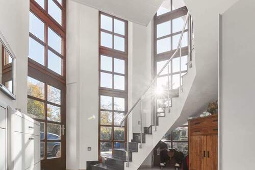 Diele - 9 Zimmer Einfamilienhaus zum Kaufen in Achim