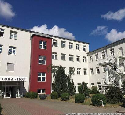 Eingangsbereich Lukahof - Preiswerter Büroraum in verkehrsgünstiger Lage