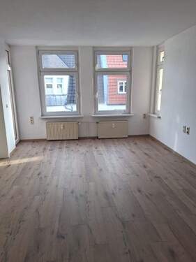 Wohnzimmer - 2 Zimmer Etagenwohnung in Magdeburg