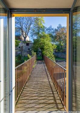 Brücke in den Garten - 