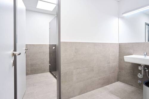 Sanitärräume - Büro in Heiligenhaus