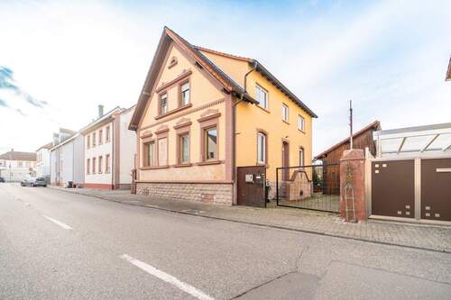 Außenansicht - 7 Zimmer Einfamilienhaus zum Kaufen in Schifferstadt