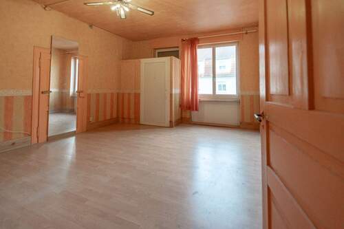 Wohnzimmer - Einfamilienhaus mit 179,80 m² in Schifferstadt zum Kaufen