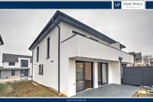 VP Titelbild - Zuhause mit Zukunft: Moderne Doppelhaushälfte im Erstbezug mit Wärmepumpe