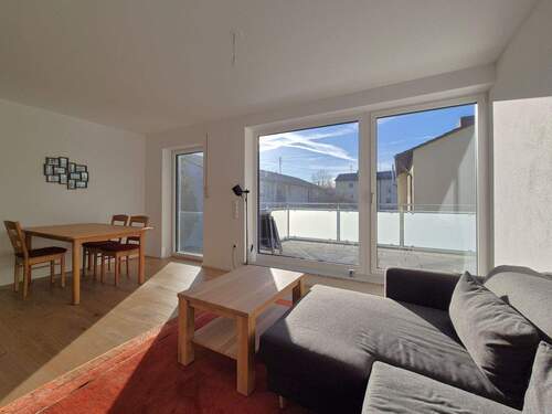 Wohnzimmer - Etagenwohnung mit 75,00 m&sup2; in Karlsfeld zum Kaufen