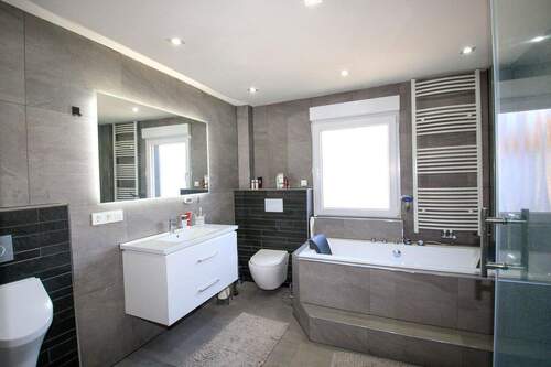 Hochwertiges Bad 1.OG - 