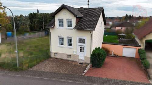 Haus Seitlich VP - 5 Zimmer Einfamilienhaus zum Kaufen in Schwalbach