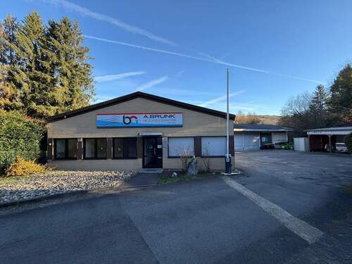 Hallen-Außensansicht - Gewerbeobjekt - 285.000,00&nbsp;EUR Kaufpreis,