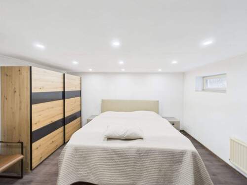 Schlafzimmer 1 - Souterrain - 