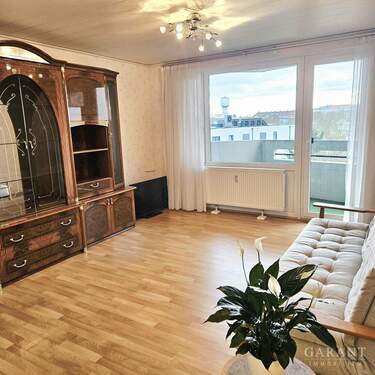 Wohnzimmer - 2 Zimmer Etagenwohnung zum Kaufen in Germersheim