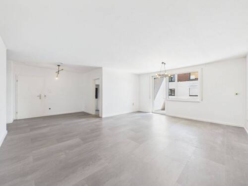 Wohn-/Esszimmer - 3 Zimmer Etagenwohnung zum Kaufen in Iserlohn