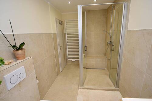 Obergeschoss - Badezimmer Bild 2 - 