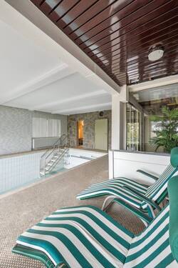 Schwimmhalle - 